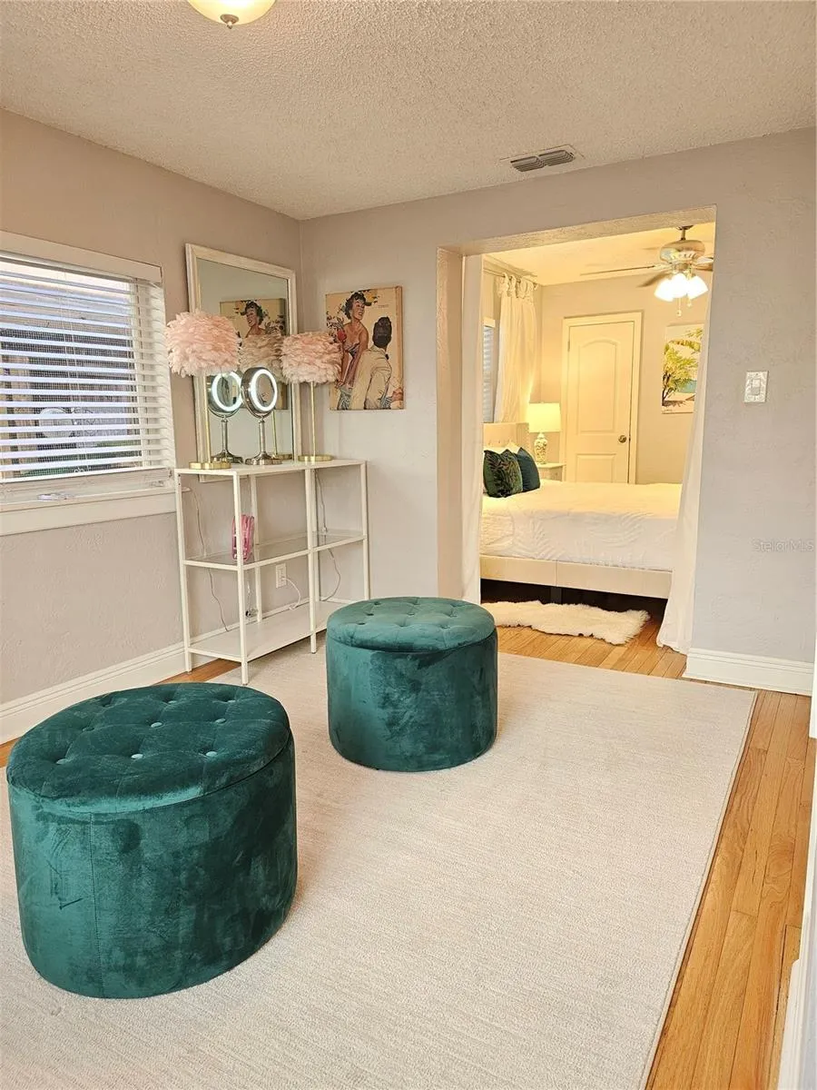 2035 28TH AVENUE St Petersburg, FL 33713