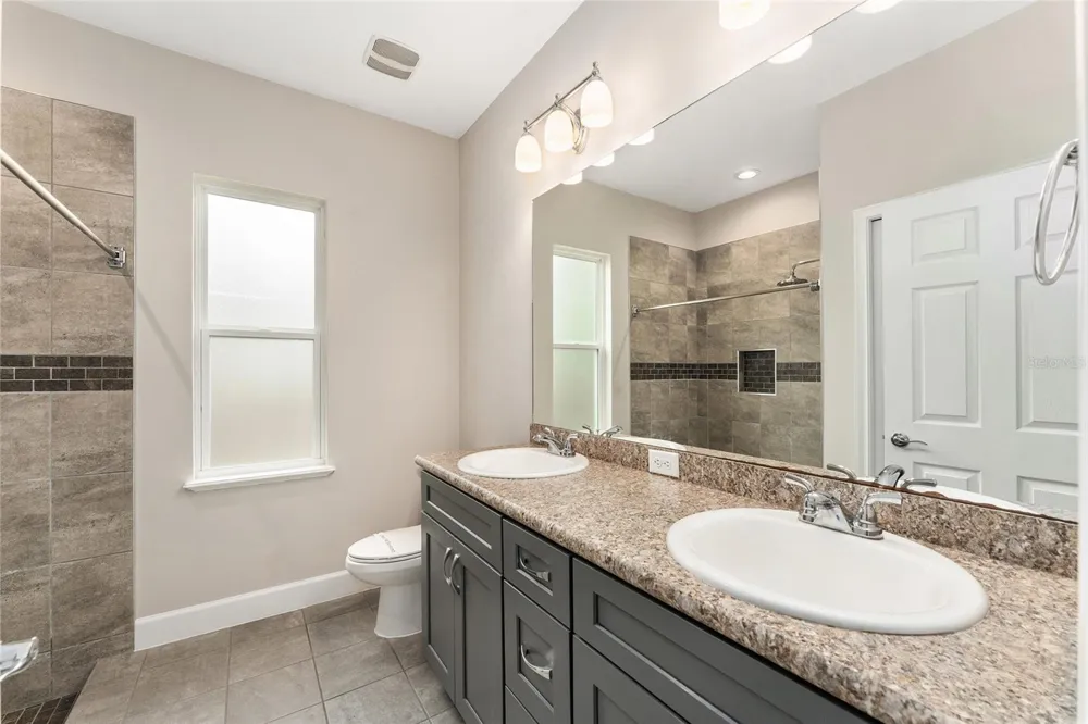 12174 NW 162ND DRIVE Alachua, FL 32615