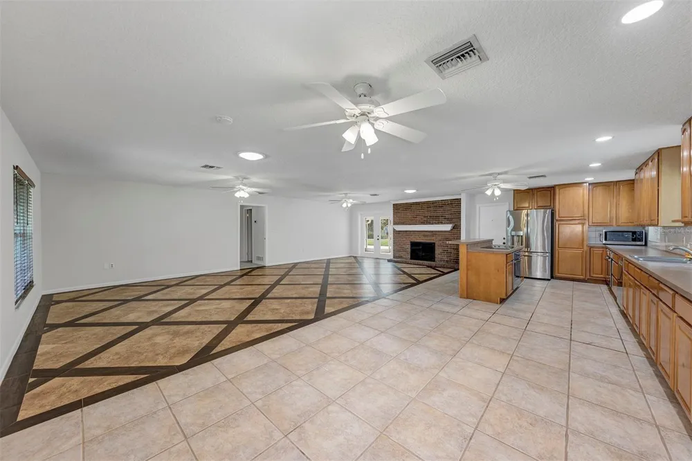 3021 BRANDYWINE DRIVE Orlando, FL 32806