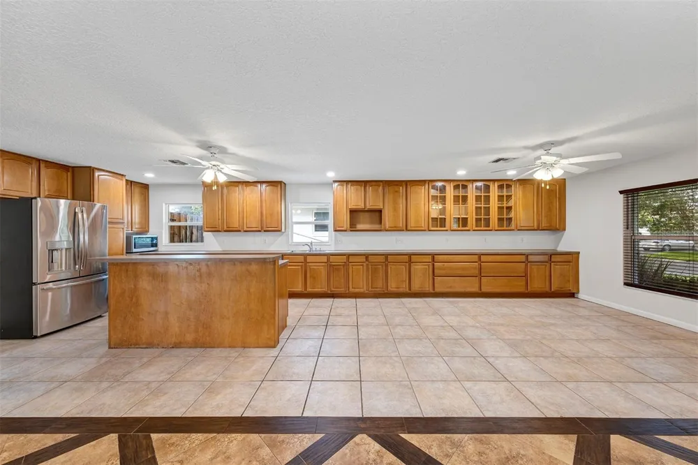 3021 BRANDYWINE DRIVE Orlando, FL 32806