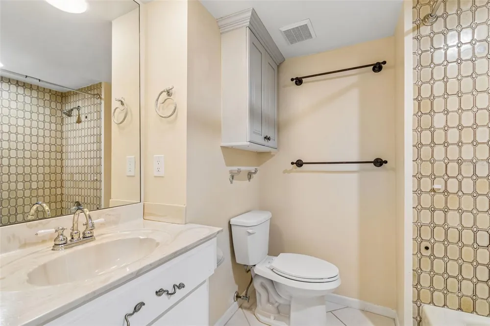 1563 MISTY PLATEAU TRAIL Clearwater, FL 33765