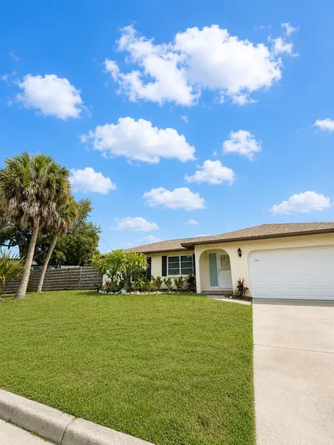 2428 LINWOOD DRIVE