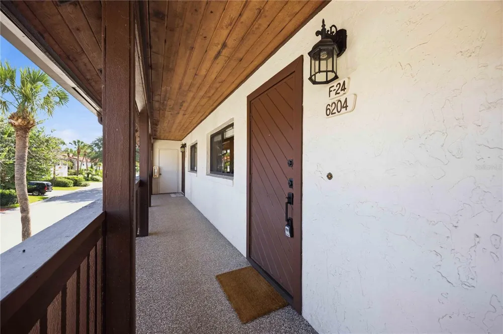 6204 COUNTRY CLUB DRIVE #F24 Lake Wales, FL 33898