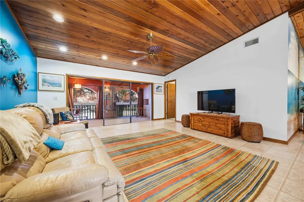 6204 COUNTRY CLUB DRIVE #F24 Lake Wales, FL 33898