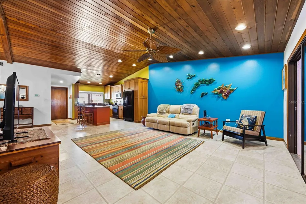 6204 COUNTRY CLUB DRIVE #F24 Lake Wales, FL 33898