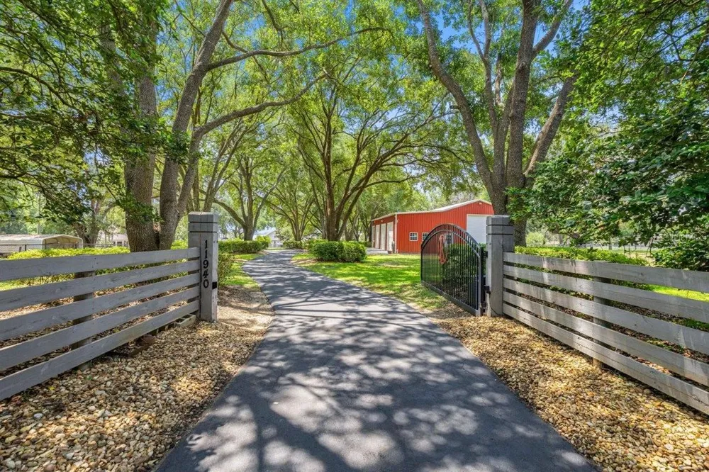 11940 SE 128TH PLACE ROAD Ocklawaha, FL 32179