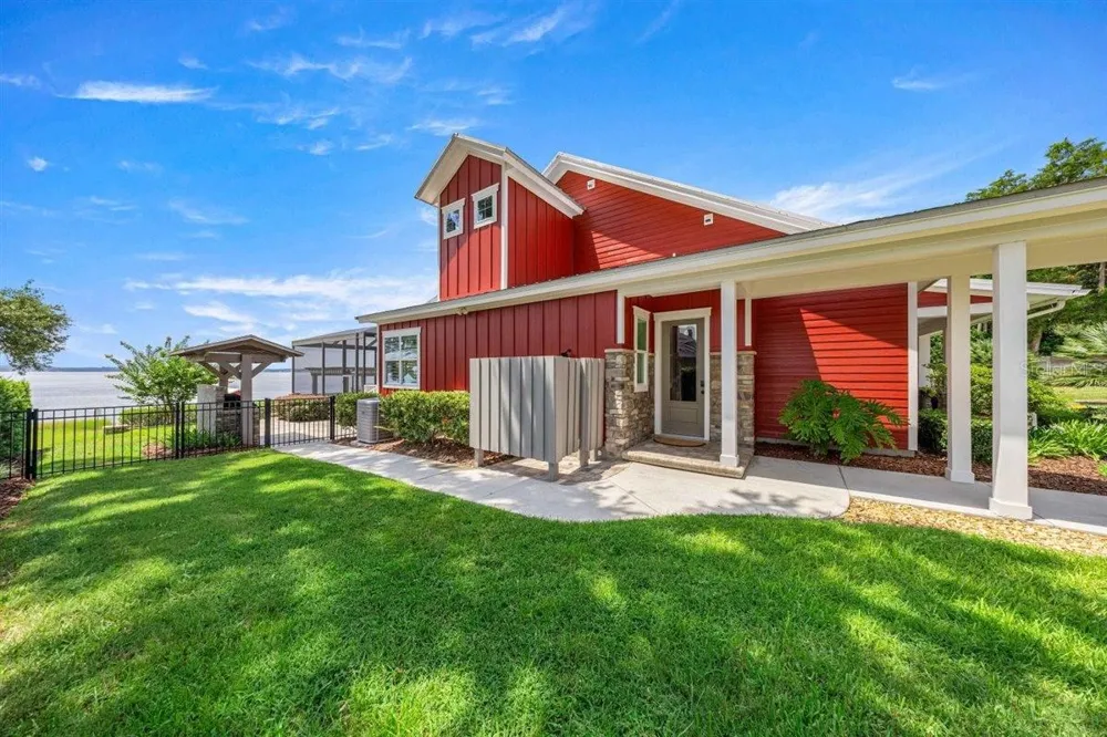 11940 SE 128TH PLACE ROAD Ocklawaha, FL 32179