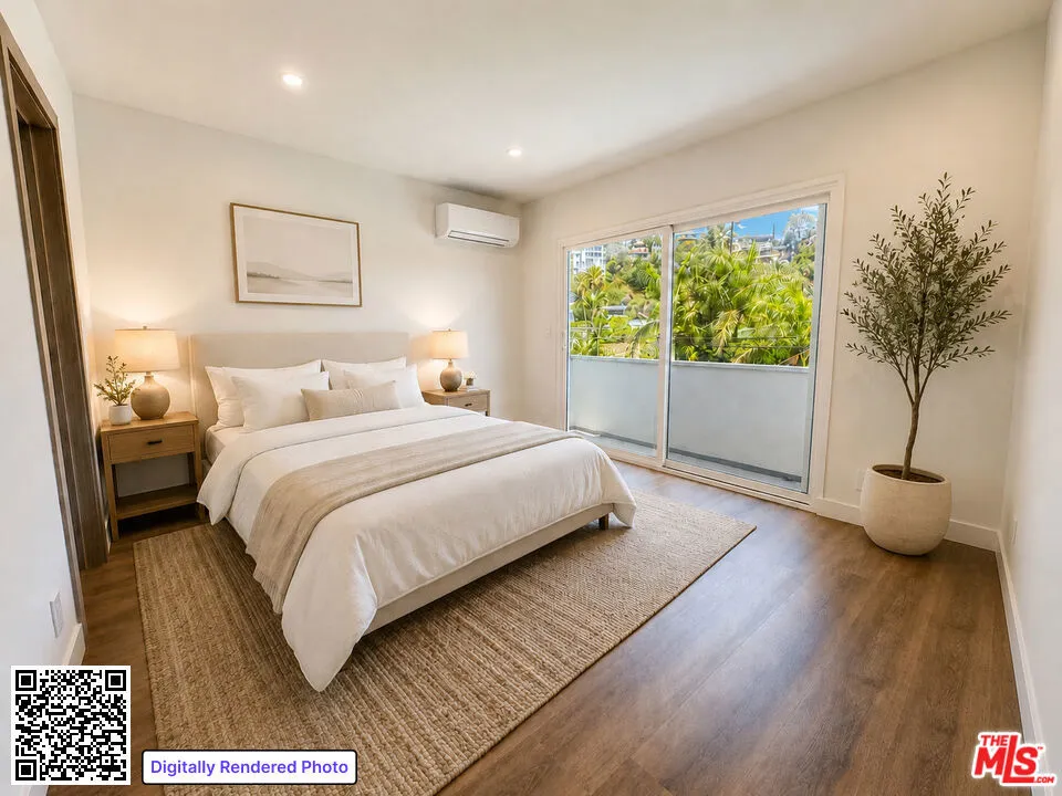 2449 Beachwood Drive #11 Hollywood Hills, CA 90068