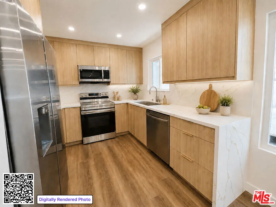 2449 Beachwood Drive #11 Hollywood Hills, CA 90068