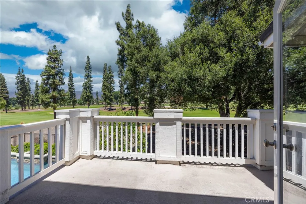 2225 Saratoga Lane Glendora, CA 91741