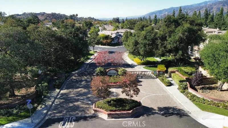 2225 Saratoga Lane Glendora, CA 91741