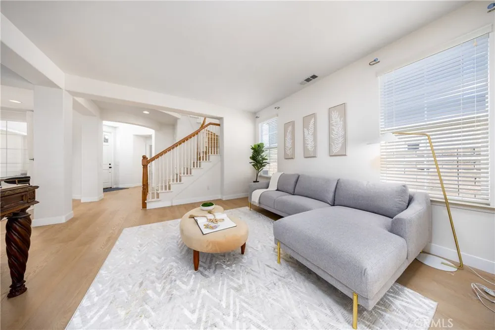 2225 Saratoga Lane Glendora, CA 91741