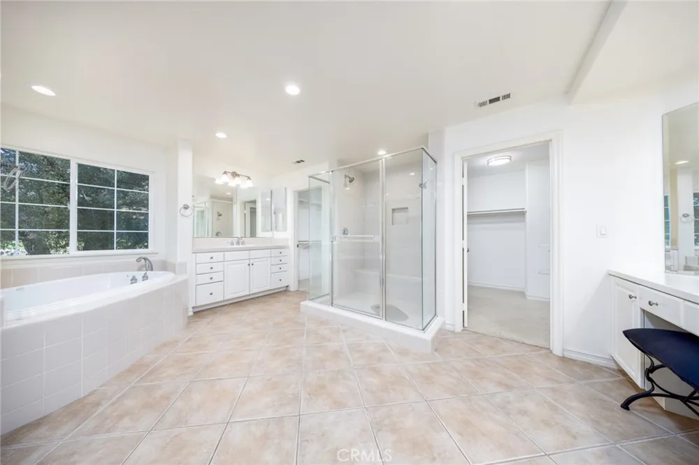 2225 Saratoga Lane Glendora, CA 91741