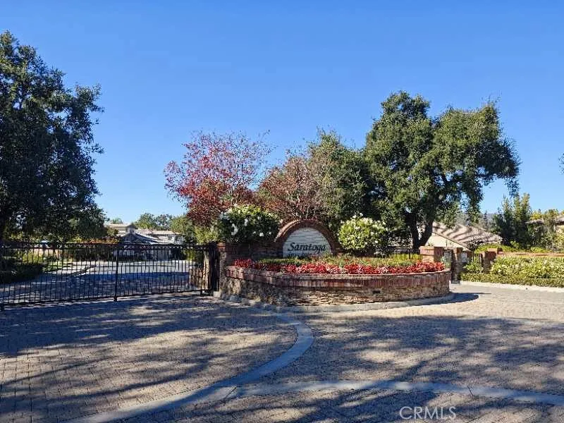 2225 Saratoga Lane Glendora, CA 91741