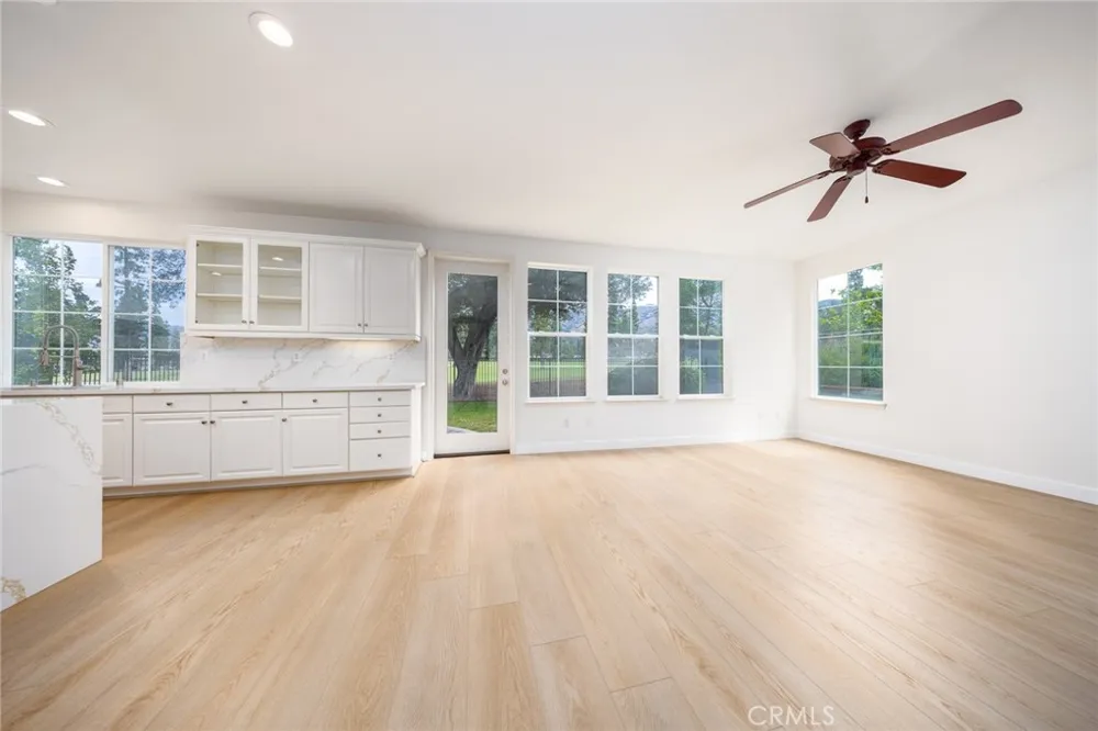 2225 Saratoga Lane Glendora, CA 91741