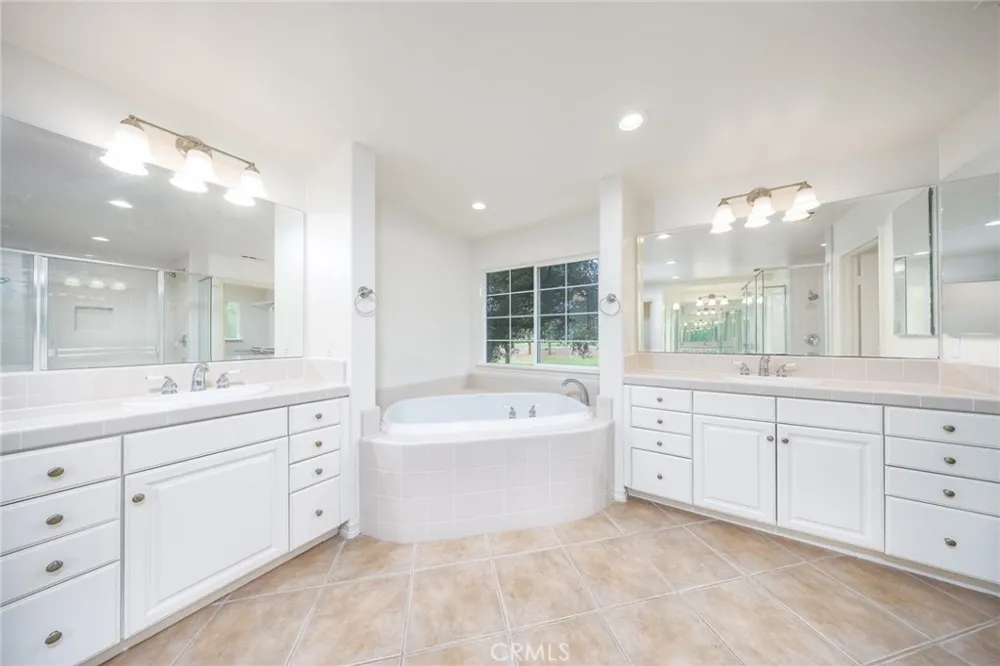 2225 Saratoga Lane Glendora, CA 91741