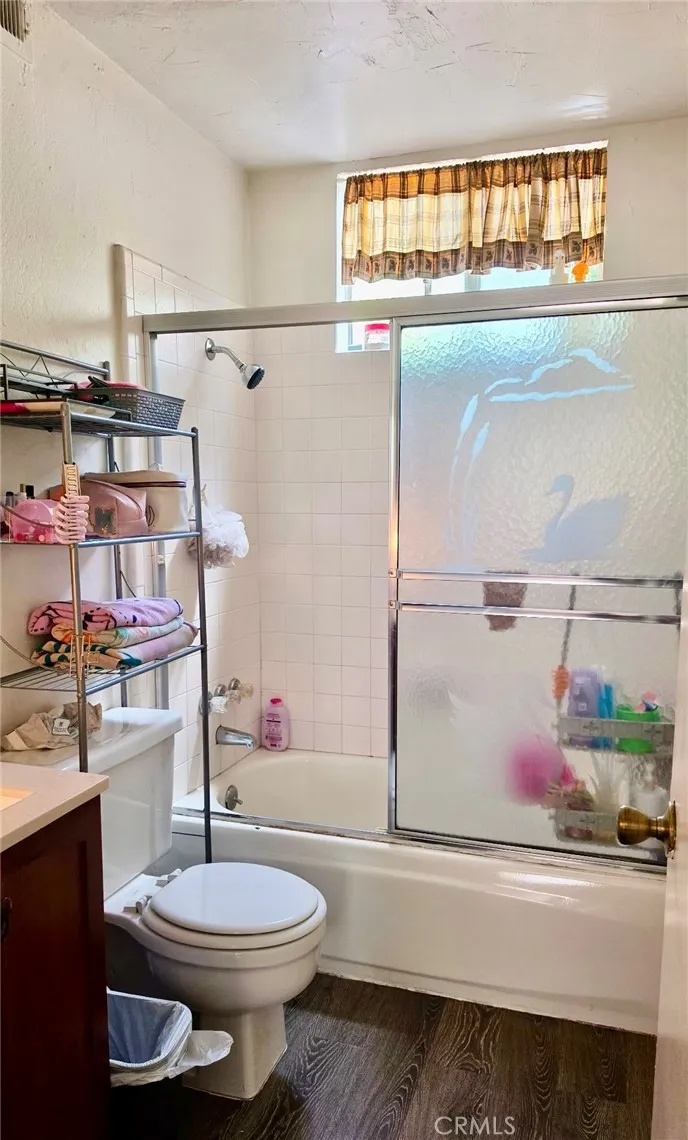 31861 Hollow Way Running Springs, CA 92382