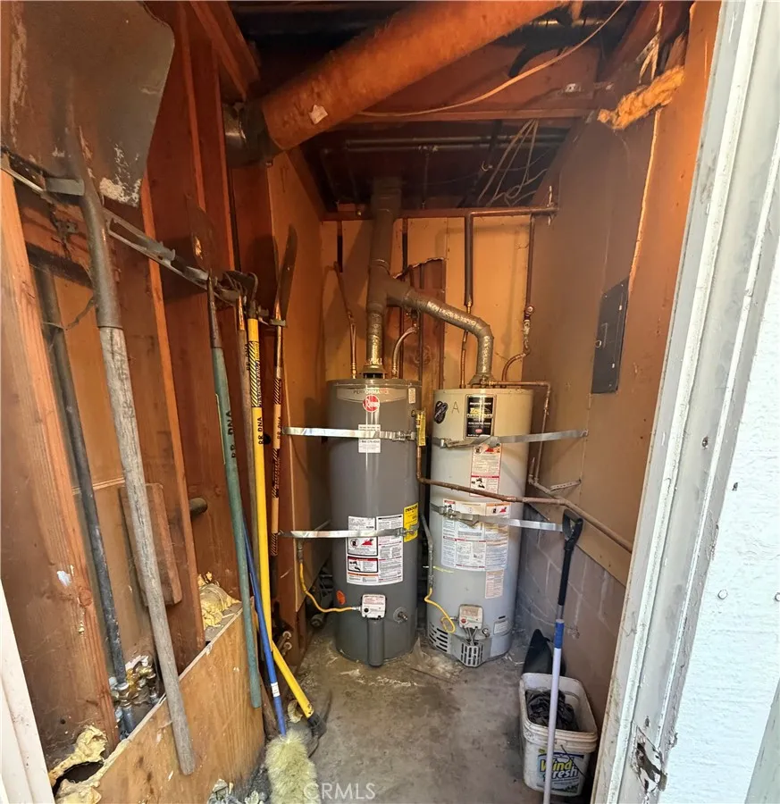 31861 Hollow Way Running Springs, CA 92382