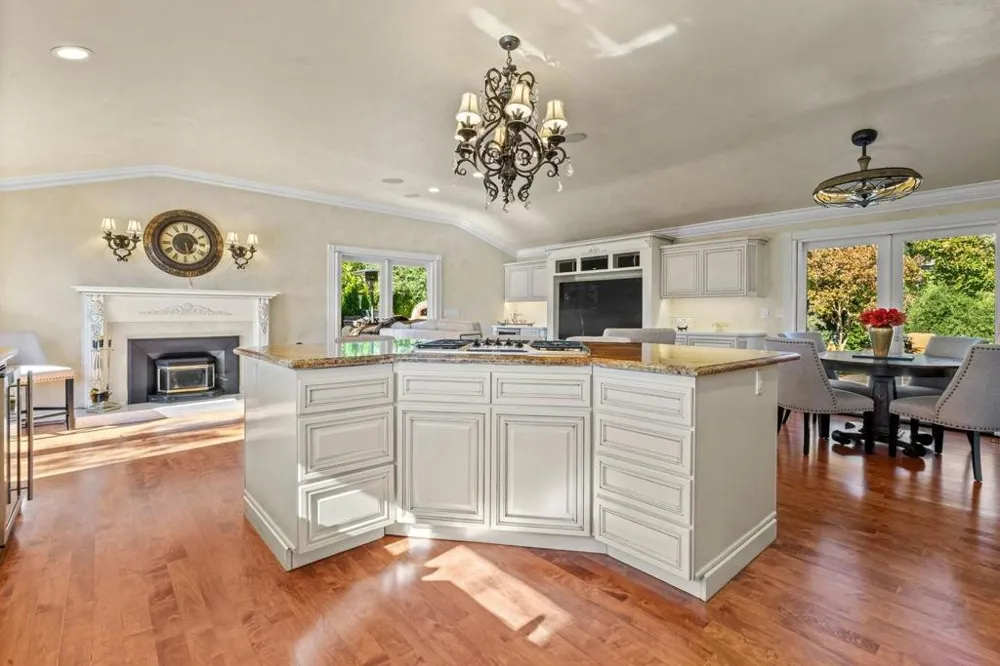 15333 Kennedy Road Los Gatos, CA 95032