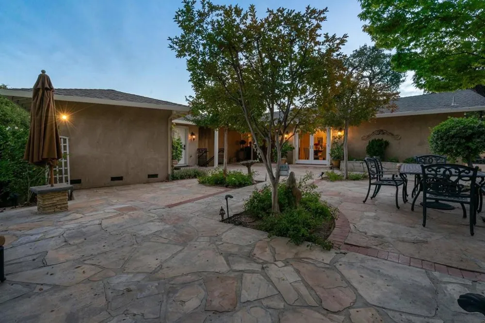 15333 Kennedy Road Los Gatos, CA 95032