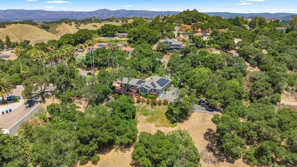 15333 Kennedy Road Los Gatos, CA 95032