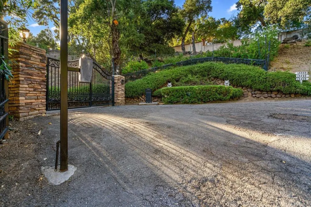 15333 Kennedy Road Los Gatos, CA 95032