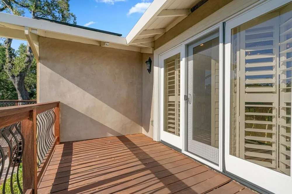 15333 Kennedy Road Los Gatos, CA 95032