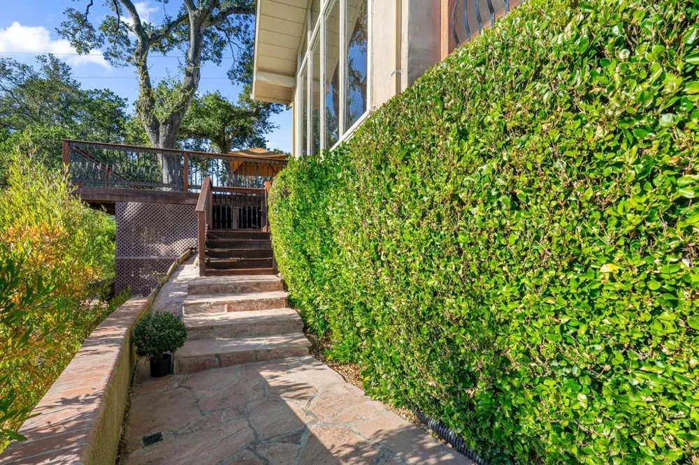 15333 Kennedy Road Los Gatos, CA 95032