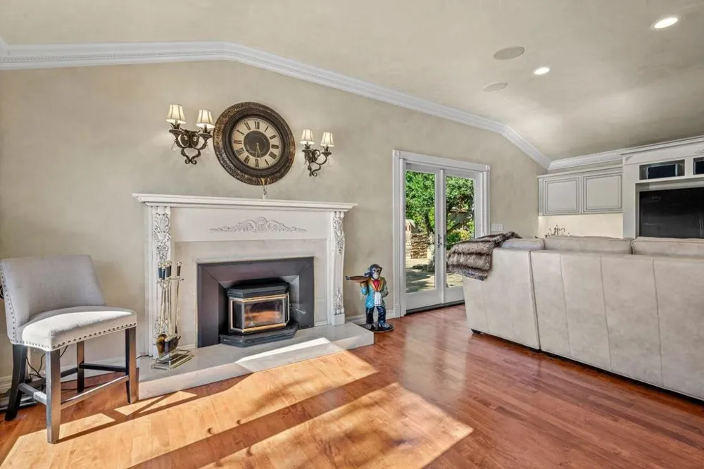 15333 Kennedy Road Los Gatos, CA 95032