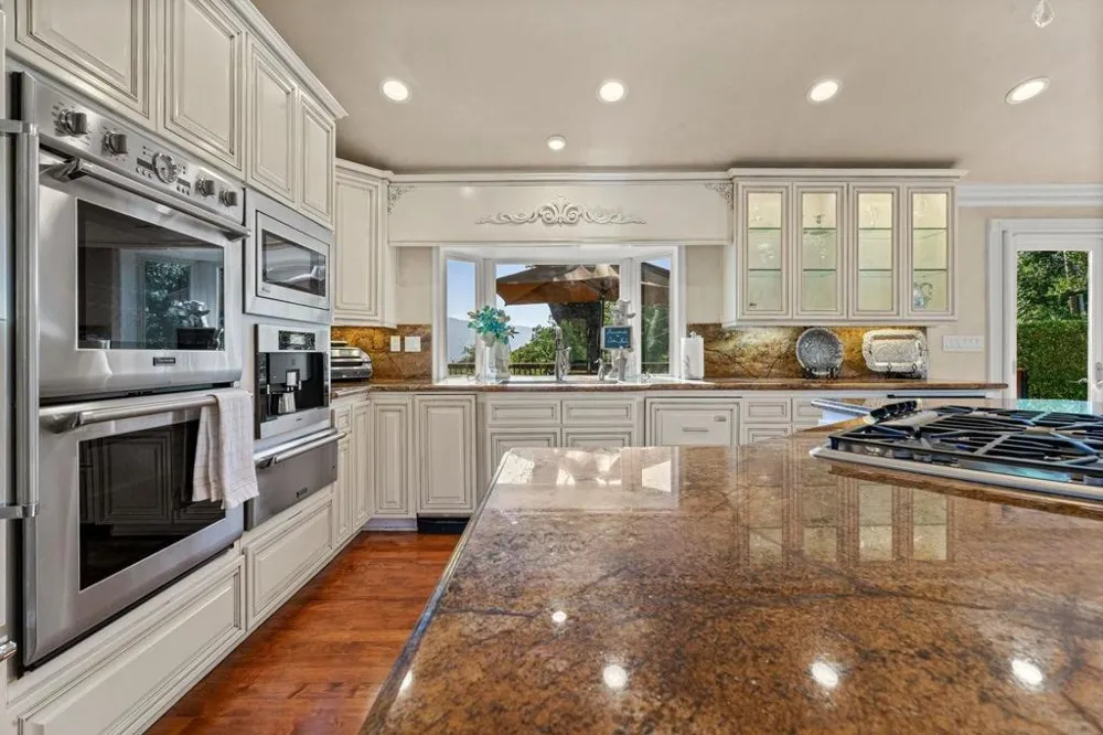15333 Kennedy Road Los Gatos, CA 95032