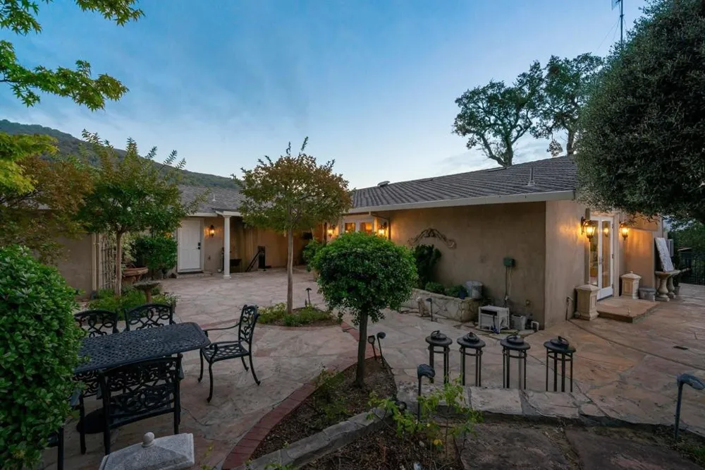 15333 Kennedy Road Los Gatos, CA 95032