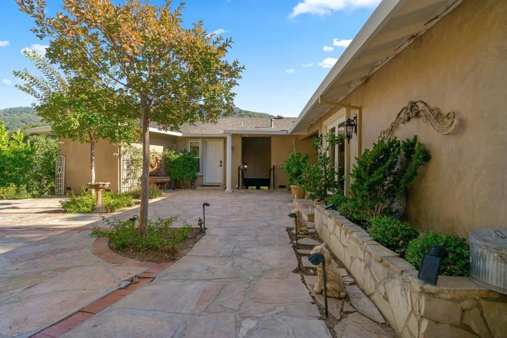 15333 Kennedy Road Los Gatos, CA 95032