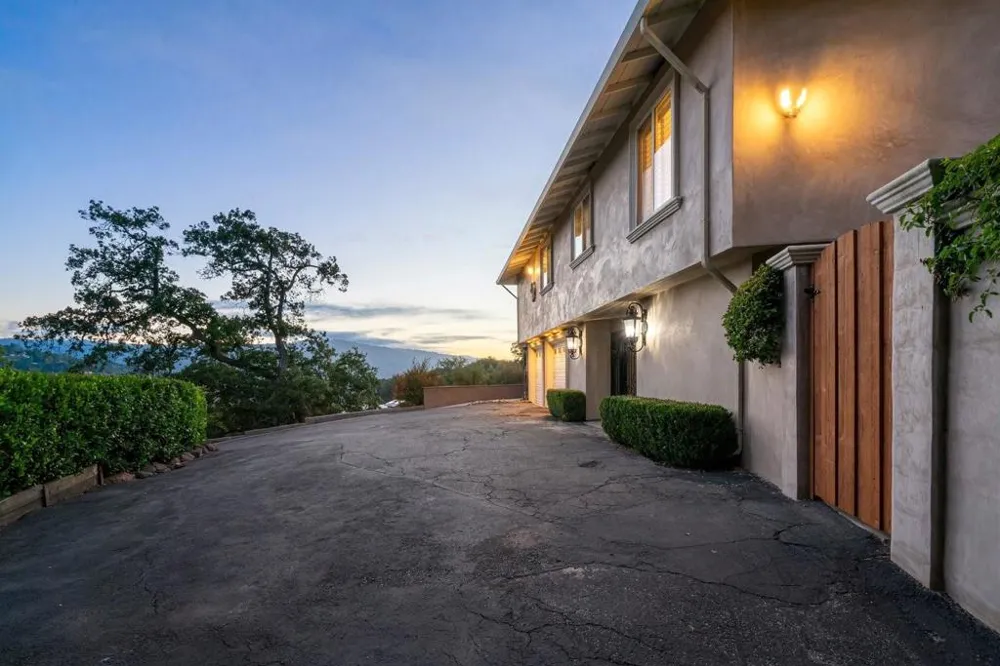 15333 Kennedy Road Los Gatos, CA 95032
