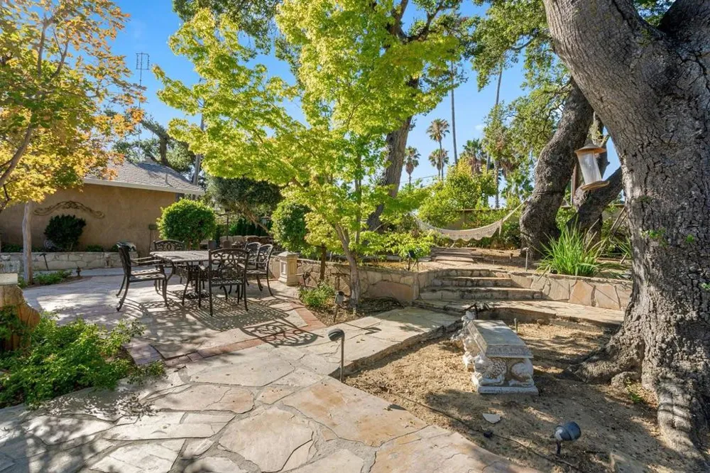 15333 Kennedy Road Los Gatos, CA 95032
