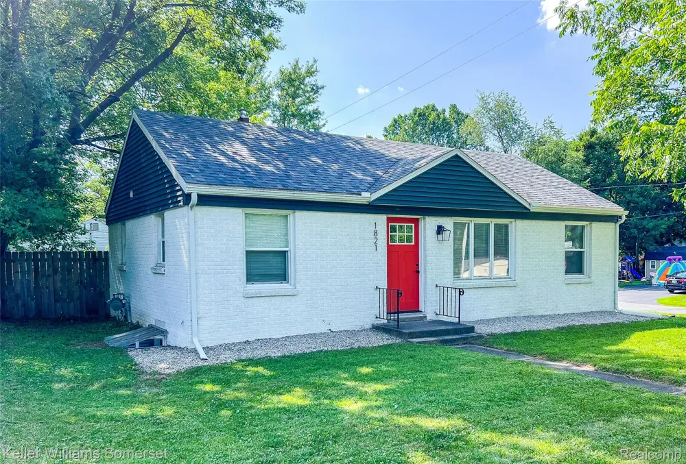 1821 Nazareth Road Kalamazoo Charter Township, MI 49048