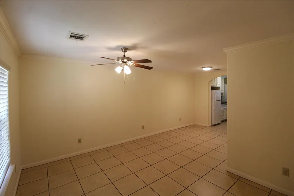 814 Mobile Drive #B Pasadena, TX 77506