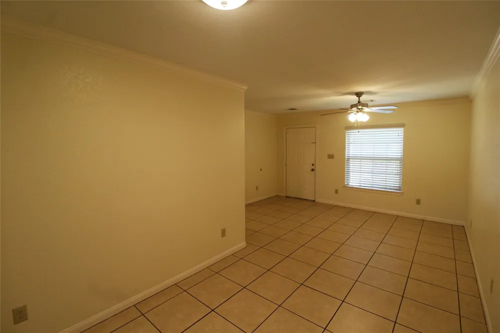 814 Mobile Drive #B Pasadena, TX 77506