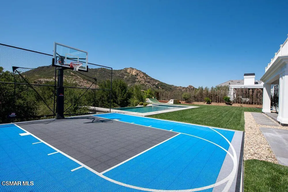 2969 Calbourne Lane Westlake Village, CA 91361