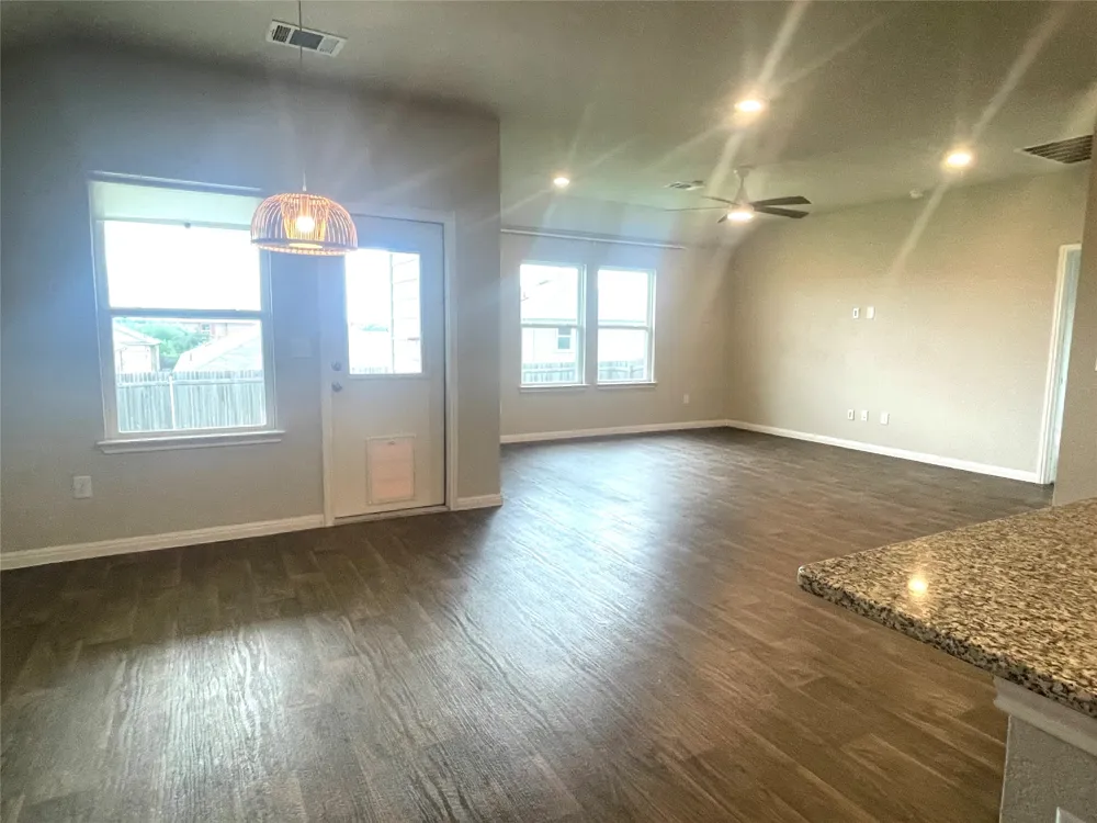 19616 Ann Richards Avenue Manor, TX 78653