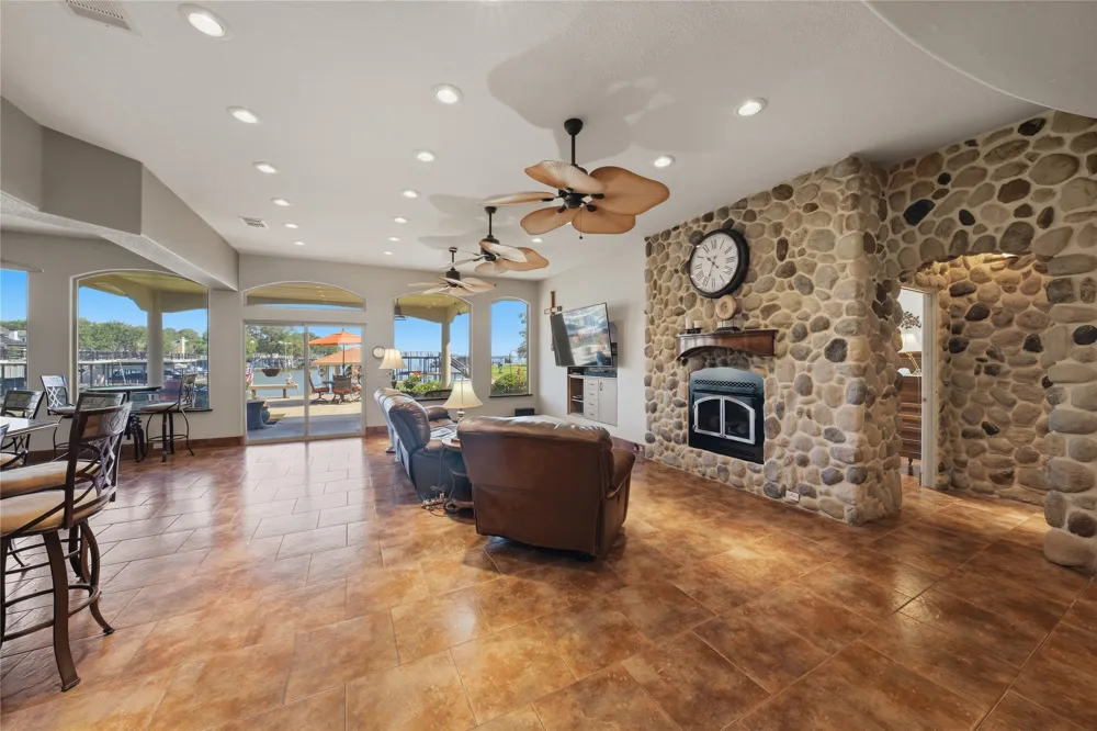 2547 Groves Drive Tool, TX 75143