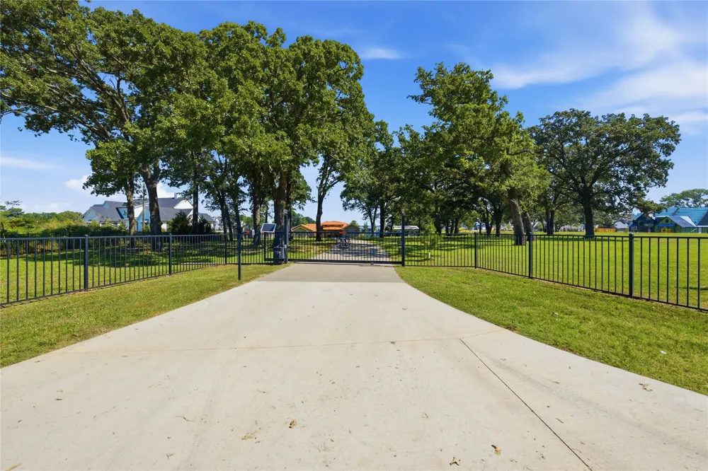 2547 Groves Drive Tool, TX 75143