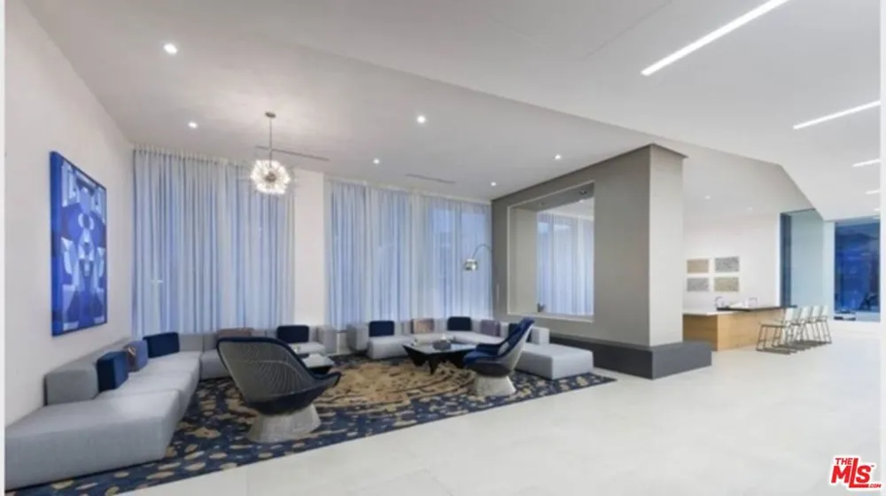 3033 Wilshire Avenue #507 Los Angeles, CA 90010