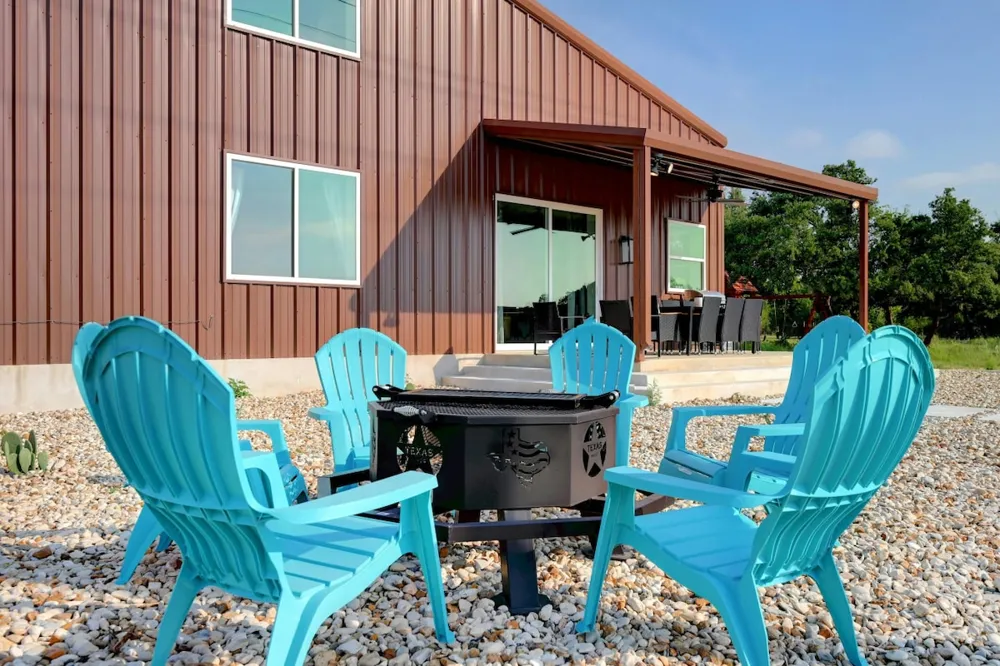 8952 Ranch Rd 165 Blanco, TX 78606