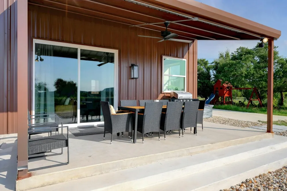 8952 Ranch Rd 165 Blanco, TX 78606