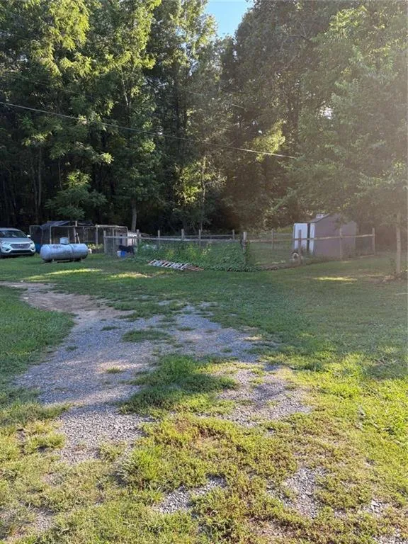 1049 Prior Station Road Cedartown, GA 30125