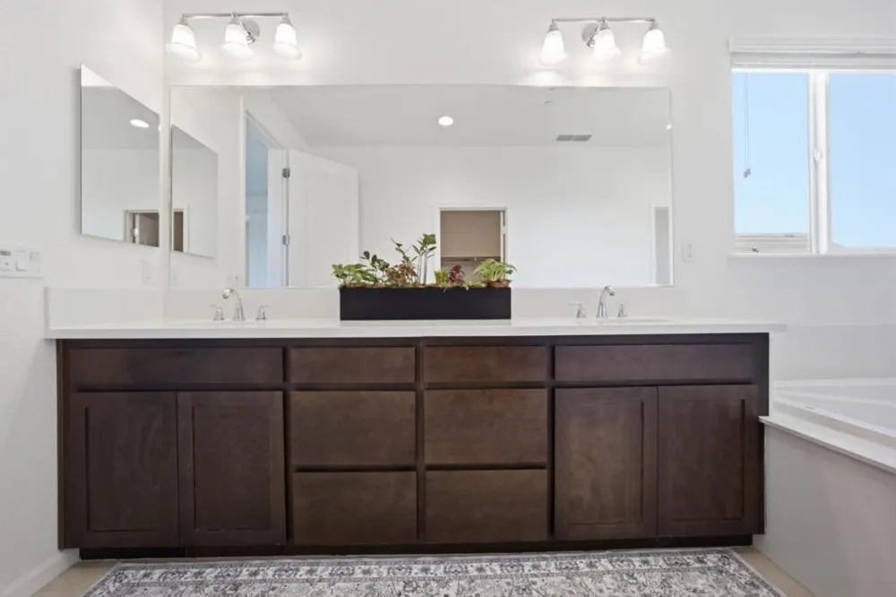 1702 Plumas Drive Lathrop, CA 95330