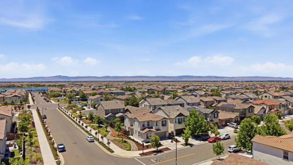 1702 Plumas Drive Lathrop, CA 95330