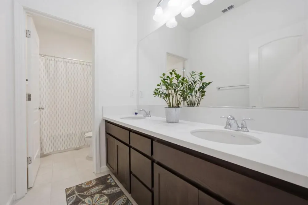 1702 Plumas Drive Lathrop, CA 95330