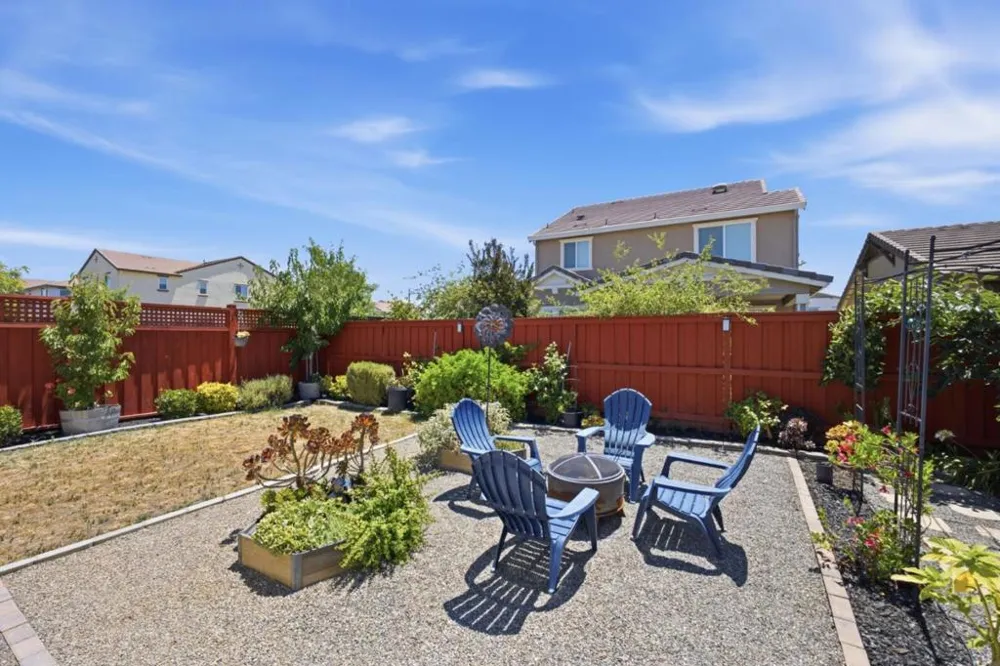 1702 Plumas Drive Lathrop, CA 95330