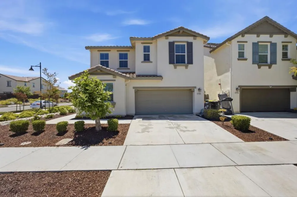 1702 Plumas Drive Lathrop, CA 95330